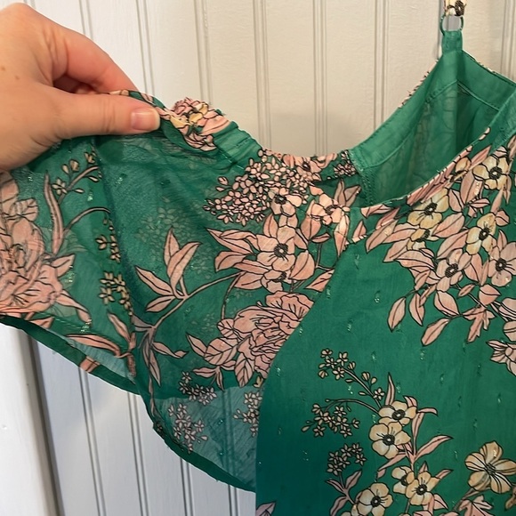 TORRID Green Floral Short Sleeve Chiffon Cold Shoulder Blouse | 3X NWT - Picture 4 of 10